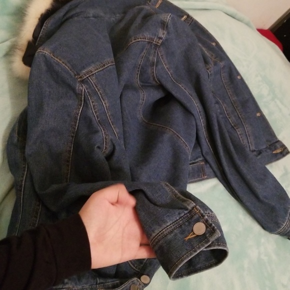 Jean jacket from h&m - Picture 4 of 4